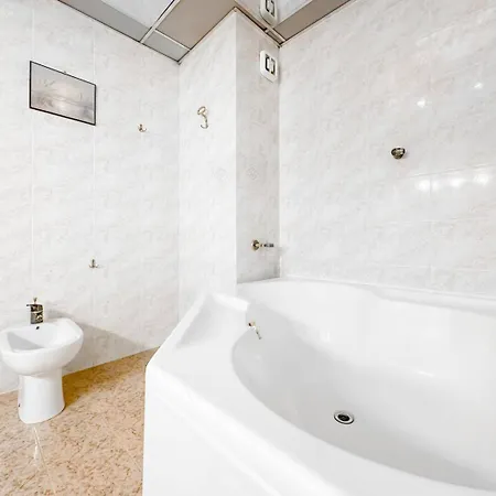 2 Levels 2br 2btr Separate Kitchen Ac * Σόφια