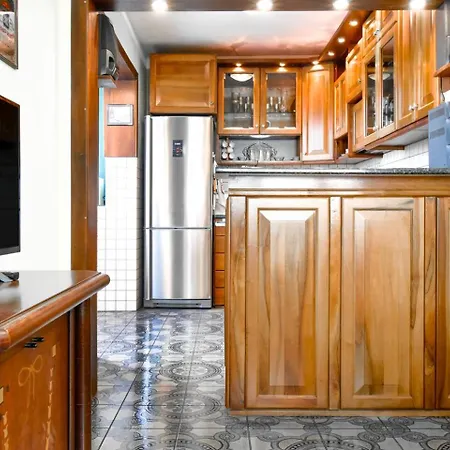 2 Levels 2br 2btr Separate Kitchen Ac Sofia